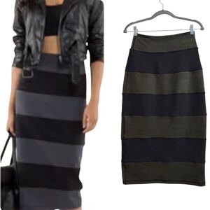 Lululemon Sz 4 Yoga Over High-Waisted Pencil Skirt In Striped Green Camo/Black